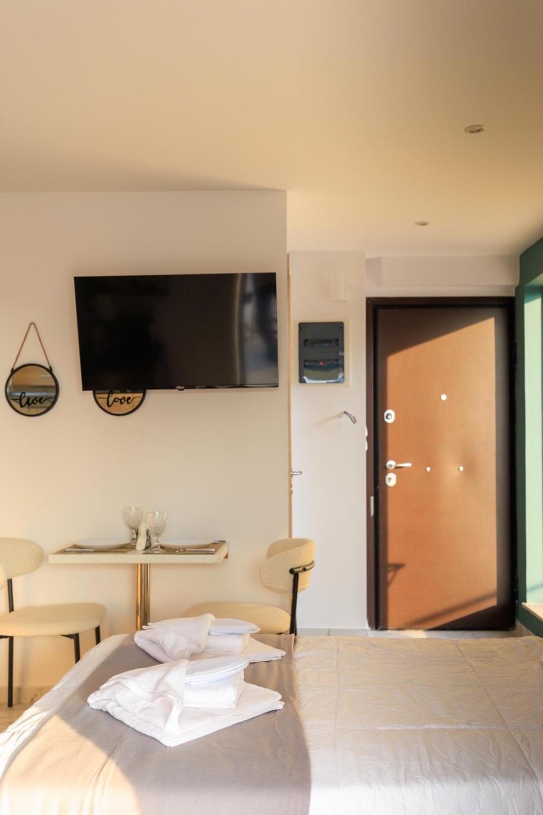 Aiolos Super Lux Suite Jucuzzi Nea Smyrni Centre Αθήνα Εξωτερικό φωτογραφία