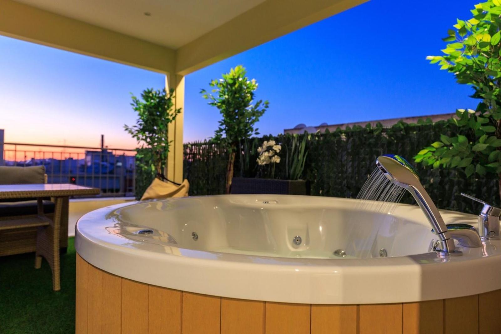 Aiolos Super Lux Suite Jucuzzi Nea Smyrni Centre Αθήνα Εξωτερικό φωτογραφία